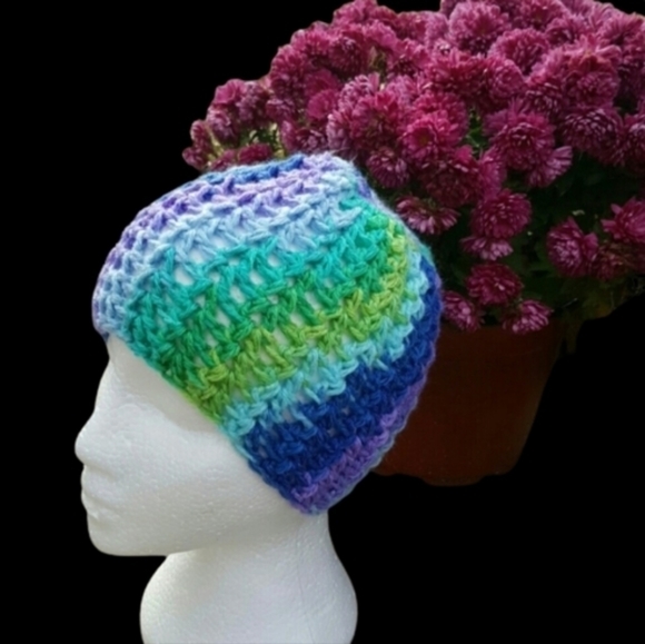 Handmade Tonal Crochet Skull Cap - Picture 2 of 5
